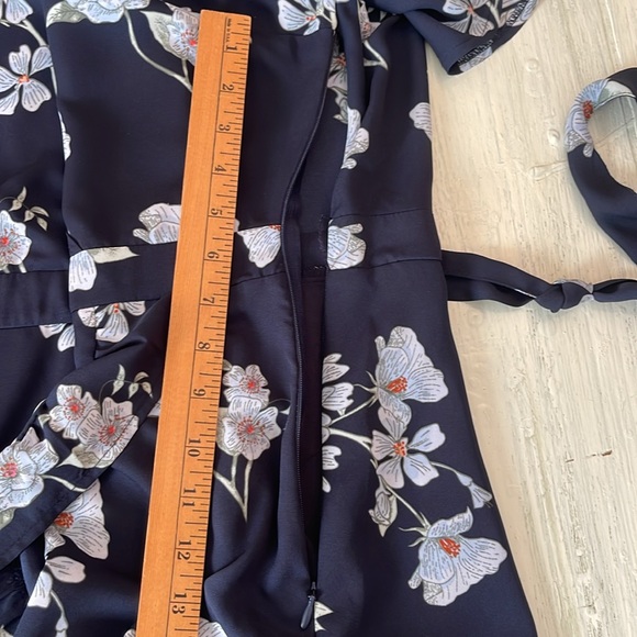 JACK BY BB DAKOTA Let’s Wrap Sapphire Blue Floral Short Sleeve Dress Size Large - Picture 9 of 16